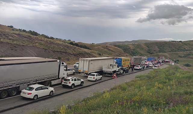 Erzurum'da zincirleme trafik kazası: 8 yaralı