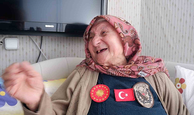 Erzurumlu asırlık çınar Aliye Nine'nin Erdoğan sevgisi