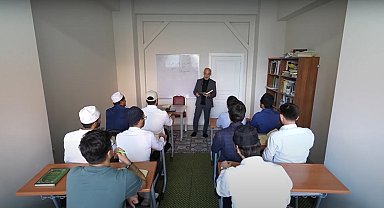 Geleceğin ilahiyatçıları yetişiyor İlahiyat Akademiyle