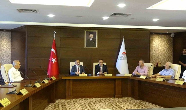 Göreve başladı Bingöl Üniversitesi Rektörü Prof. Dr. Erdal Çelik