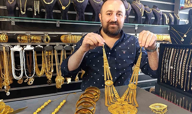 Gösterişli düğünlerin kurtarıcısı sahte altınlar