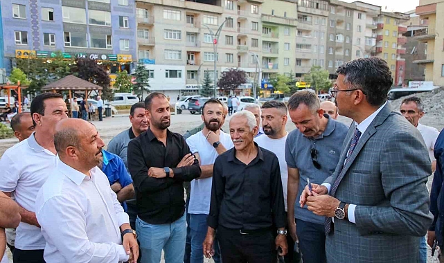 Hakkari Valisi Ali Çelik; "Eski belediye alanında sosyal alan yapılacak"