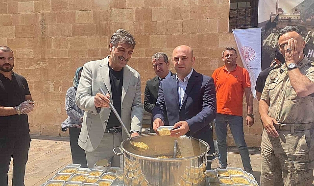 İshak Paşa Sarayı'nda bin kişilik aşure ikramı
