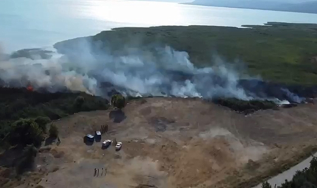 İznik Gölü’nde sazlık yangını