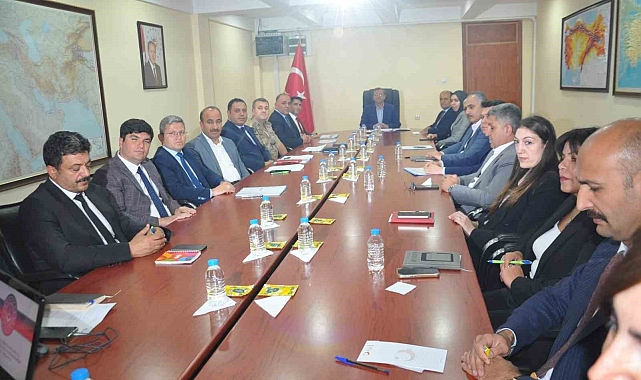 Kars'ta kadına yönelik şiddetle mücadele toplantısı yapıldı