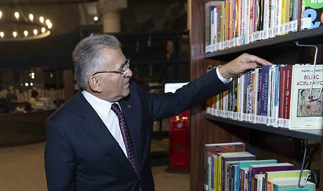 Kayseri Büyükşehir, 200’üncü kitap gururunu Basın Bayramı’nda yaşadı