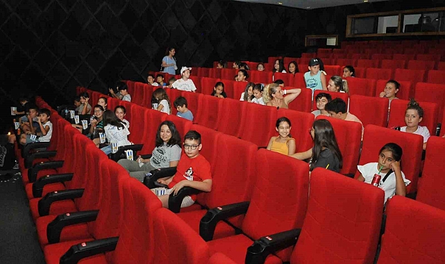 Kemer’de geleceğin müzisyenleri ve yelkencileri Cinemapink’te buluştu