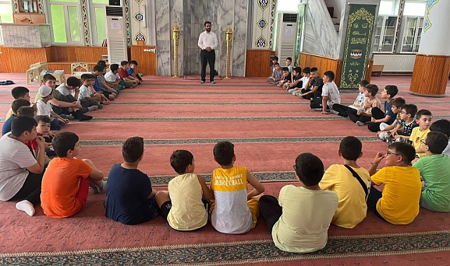 Kur’an kursu öğrencilerine seminer