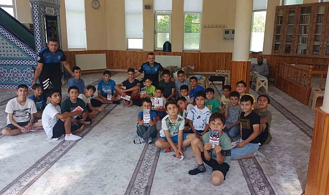 Kur'an Kurslarındaki 343 öğrenciyi bilgilendirdi Emniyet