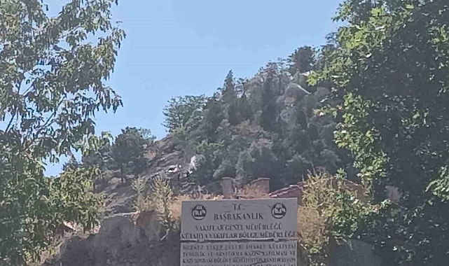Kütahya’nın tarihi Hisar Kalesi’nde yangın