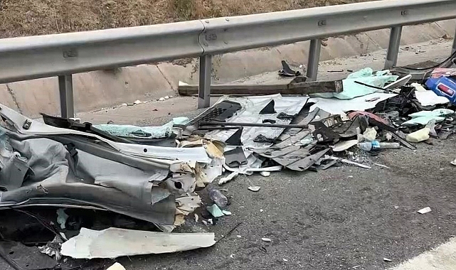 Kuzey Marmara Otoyolu’nda kamyon tıra çarptı