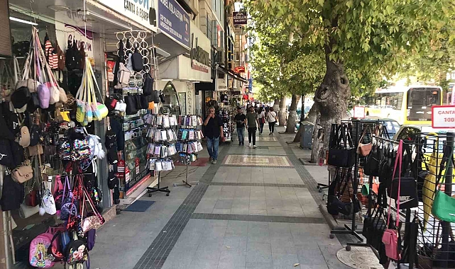 MAGİNDER Yönetim Kurulu Başkanı Karademir, Kışla Caddesi esnafını ziyaret etti