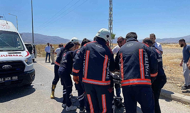 Malatya'da kamyonet ile otomobil çarpıştı: 3 yaralı
