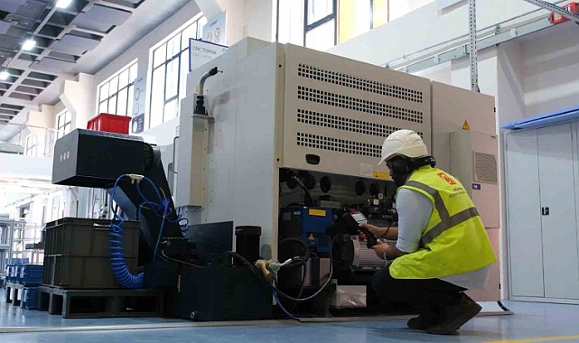 ’Model Fabrika’ ekibi kompresördeki kaçağı yakaladı, yıllık 10 milyon lira kurtarıldı