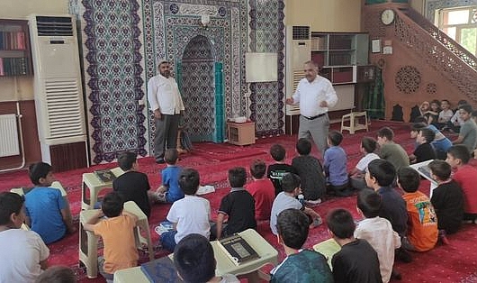Muş İl Müftüsü İbrahim Halil Demir, Yaz Kur’an Kurslarını Ziyaret Etti