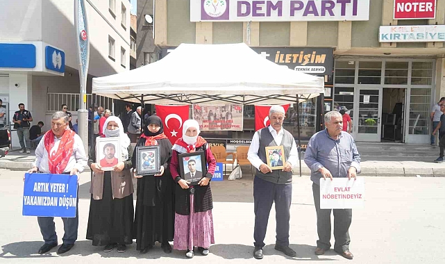 Muş'taki evlat nöbeti devam ediyor