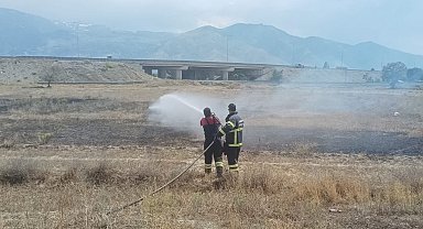 Örtü yangını büyümeden söndürüldü Erzincan'da