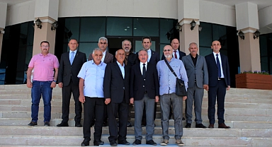 Rektör Karabulut, emekliye ayrılan akademik ve idari personellerle Bir Araya Geldi