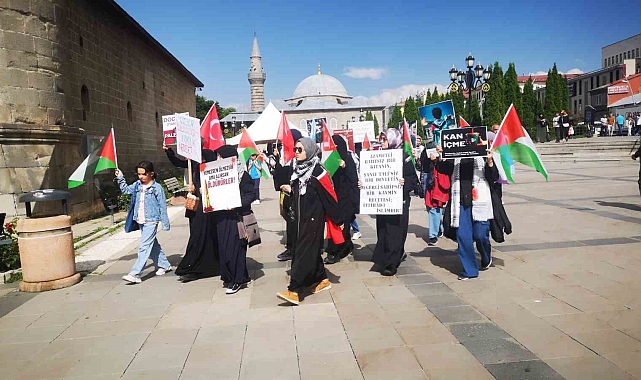 Sağlıkçıların İsrail'in Gazze'ye saldırılarını protesto yürüyüşleri devam ediyor