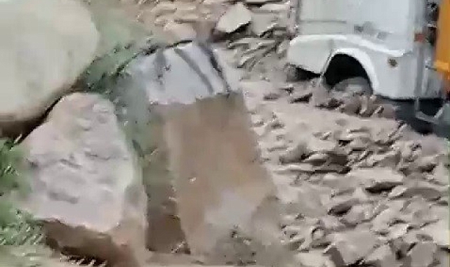 Sulama göleti barajının kapakları patladı, taş ocağı su altında kaldı