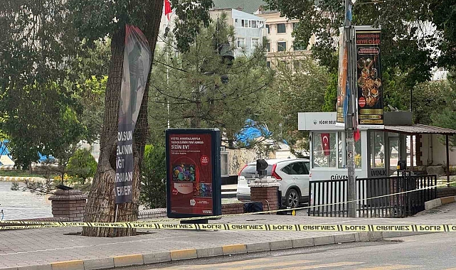 Şüpheli paket fünye ile patlatıldı