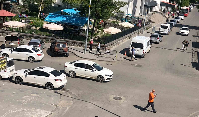 Tafiğe kayıtlı araç sayısı 49 bin 903 oldu Kars'ta