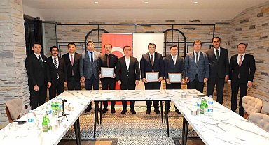 Tayini çıkan kaymakamlara veda yemeği verildi Erzincan'da