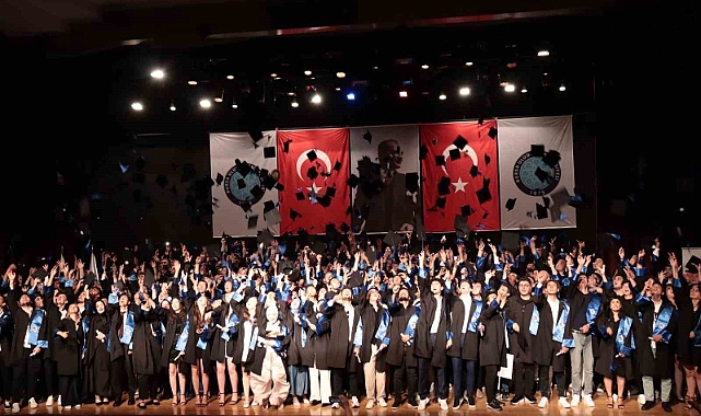 Teknik Bilimler MYO’da mezuniyet heyecanı