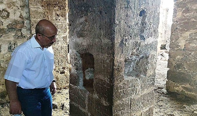 Van'da kaçak kazı yapanlar tarihi kiliseyi tahrip etti