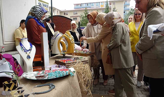 Van İpekyolu ADEM'den yılsonu sergisi