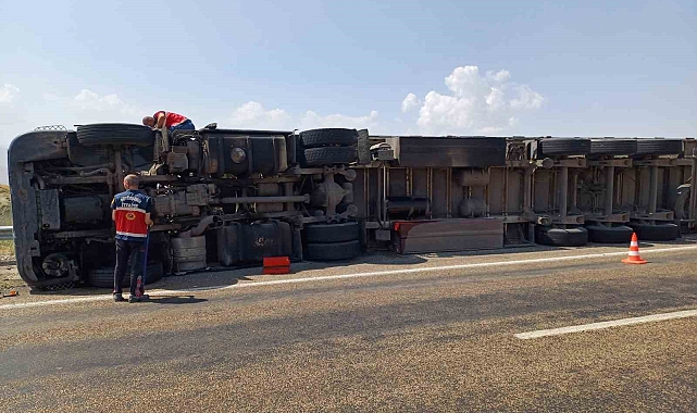 Van'da İran tırı kaza yaptı: 1 yaralı