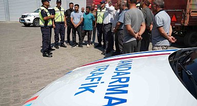 400 traktör römorkuna reflektör takıldı