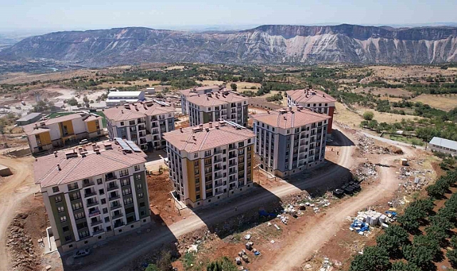 Adıyaman’ın Tut İlçesinde depremzedeler konutlara yerleşiyor