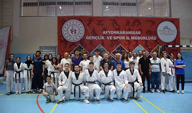 Afyonkarahisar’da taekwondo il seçmeleri yapıldı