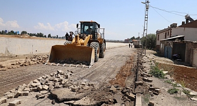 Ağrı'da asfalt çalışmaları öncesi çalışmalar devam ediyor