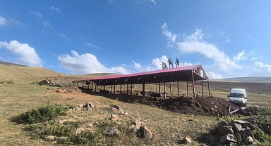 Ağrı’da meralarda hayvanlar için gölgelik ve sıvat yapılacak