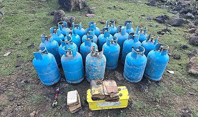 Ağrı'da PKK'ya ait malzemeler ele geçirildi