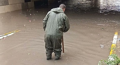 Ağrı’da sağanak sonrası temizlik çalışmaları başladı
