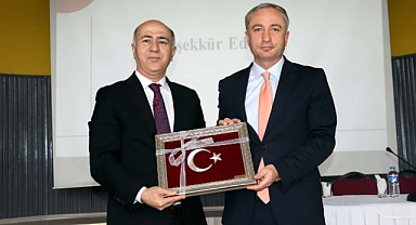 Ağrı'da "Türkiye Yüzyılı Maarif Modeli" hakkında bilgilendirme toplantısı gerçekleştirildi