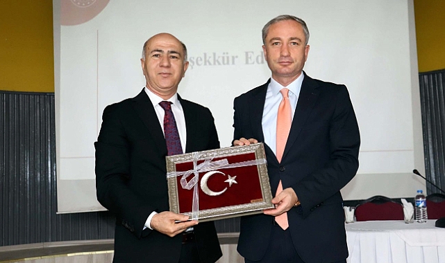 Ağrı'da "Türkiye Yüzyılı Maarif Modeli" hakkında bilgilendirme toplantısı gerçekleştirildi