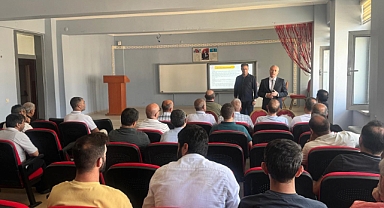 Ağrı’da "Türkiye Yüzyılı Maarif Modeli" tanıtım toplantıları sürüyor