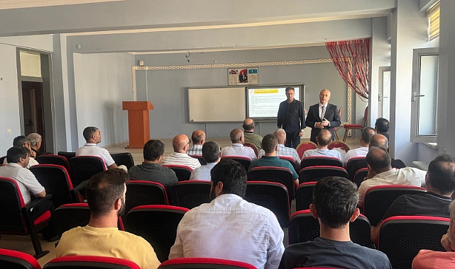 Ağrı’da "Türkiye Yüzyılı Maarif Modeli" tanıtım toplantıları sürüyor