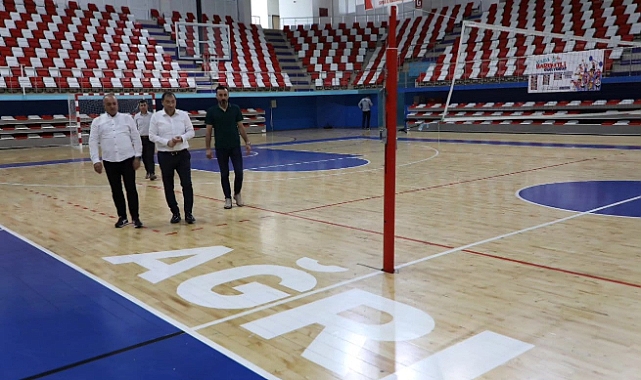 Ağrı Gençlik ve Spor İl Müdürlüğü, 2500 kişilik spor salonunu yeniliyor