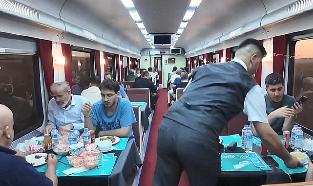 Tatvan Turistik Treni ikinci seferin de çıktı