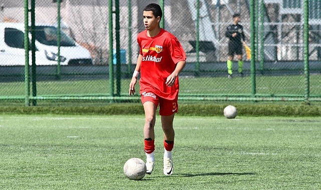 Aras Çelik’e U-15 milli takımından davet