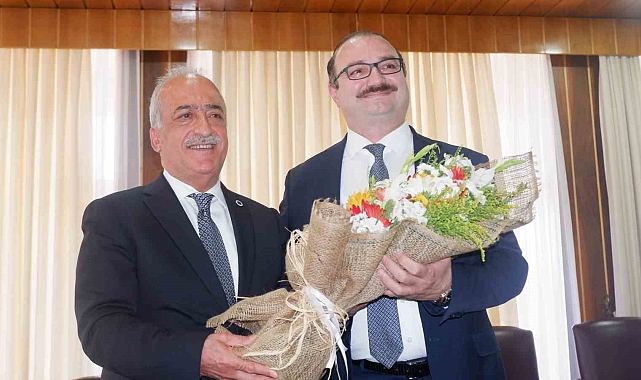 Atatürk Üniversitesi Rektörlüğünde Devir Teslim Töreni