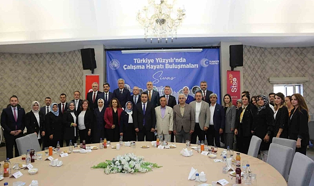Bakan Işıkhan, STSO’da iş insanları ile buluştu