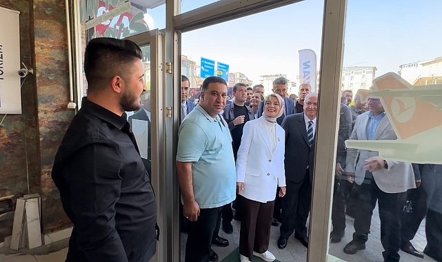 Bakanlar Yüksekova'da esnaf ziyareti yaptı