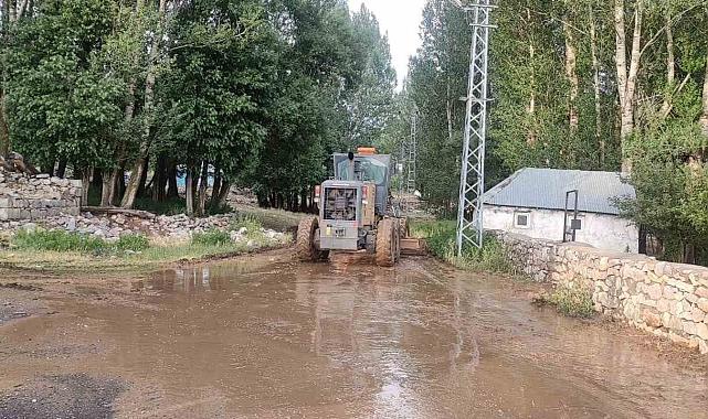 Bingöl'de yağmurun ardından sel meydana geldi