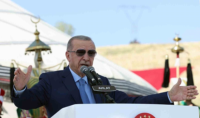 Cumhurbaşkanı Erdoğan: "Bizler bu toprakların emanetçisi değil asıl sahipleriyiz"